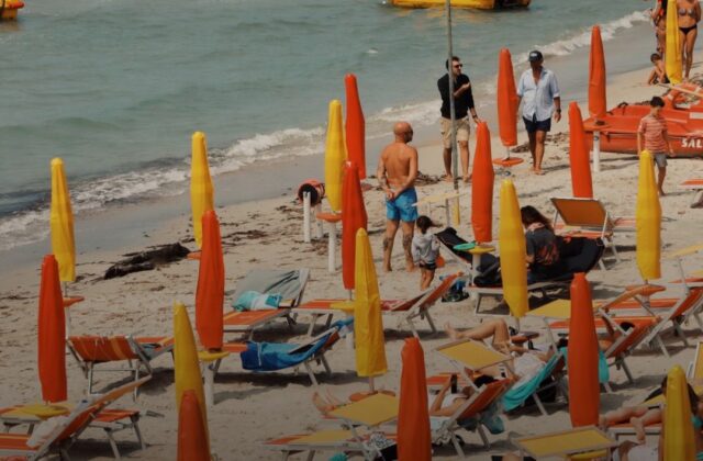 Gallura, l’estate della “carica dei centomila” turisti