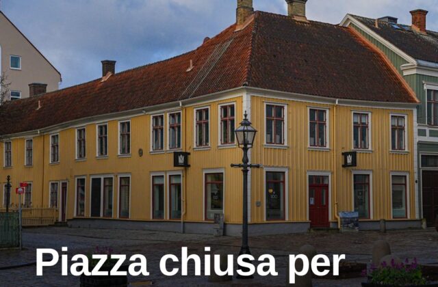 San Teodoro, piazza chiusa per cena privata: residenti in rivolta