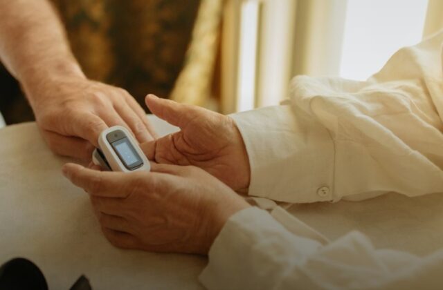 SLA, l’assessore Saggese: “Più cure a casa e aiuto ai caregiver”