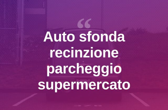 Oristano, auto sfonda recinzione e si schianta contro un palo
