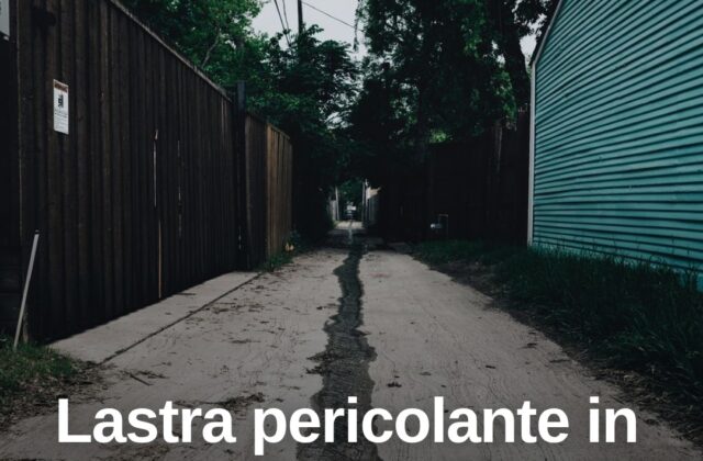 Olbia, lastra instabile in via Porto Romano: si muove e cede