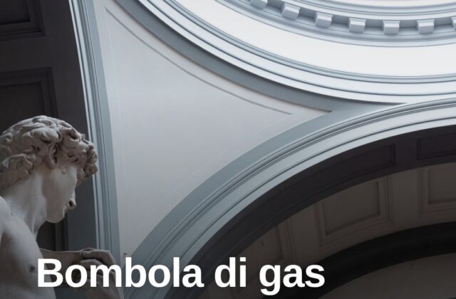 Firenze, bombola di gas sotto la copia del David: indagini in corso